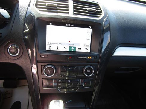 Used 2017 Ford Explorer XLT w/ Equipment Group 202A image 22