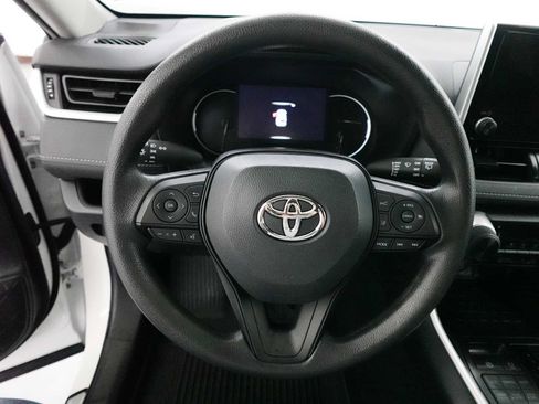 Used 2023 Toyota RAV4 LE AWD/4WD image 16