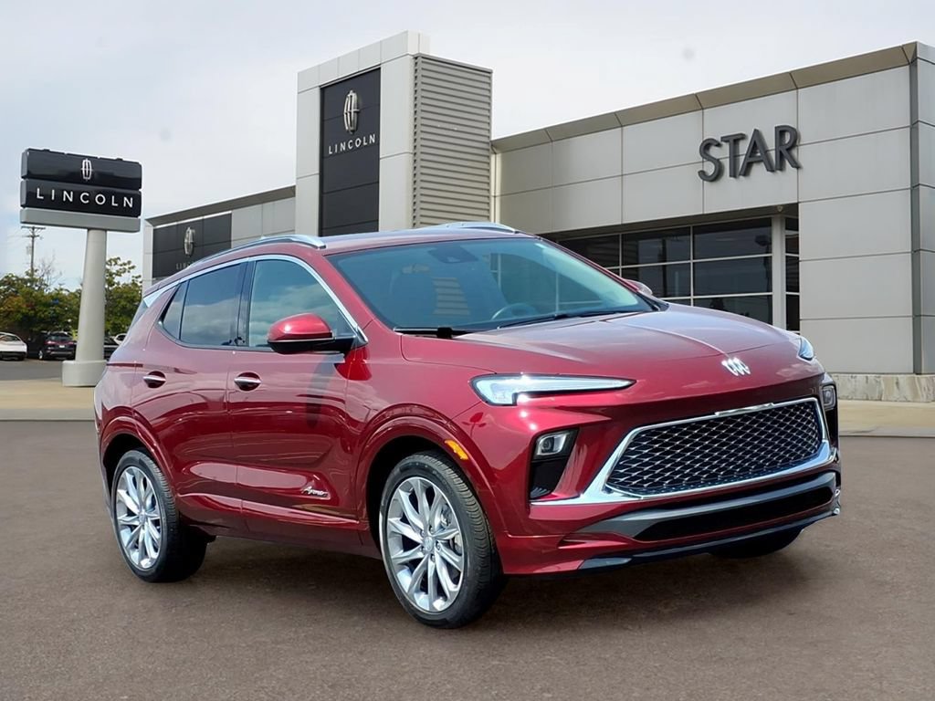 Used 2024 Buick Encore GX Avenir w/ Avenir Convenience Package FWD image 1