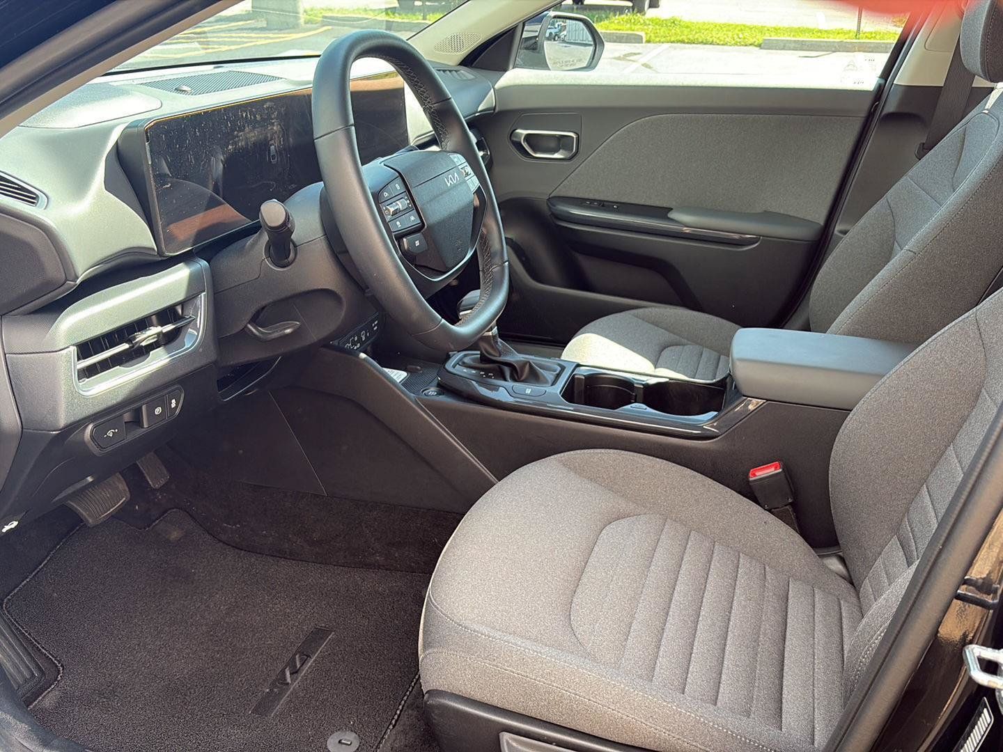 Used 2025 Kia K4 EX FWD image 5