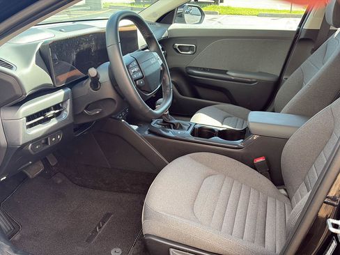 Used 2025 Kia K4 EX FWD image 5