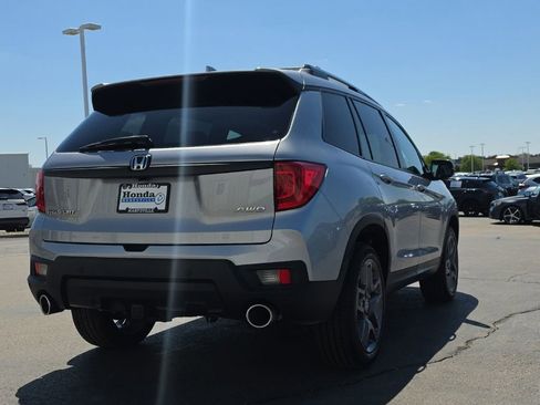 Used 2023 Honda Passport EX-L image 9