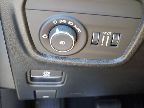 Certified 2025 Jeep Grand Cherokee L Limited w/ Luxury Tech Group II AWD/4WD image 28