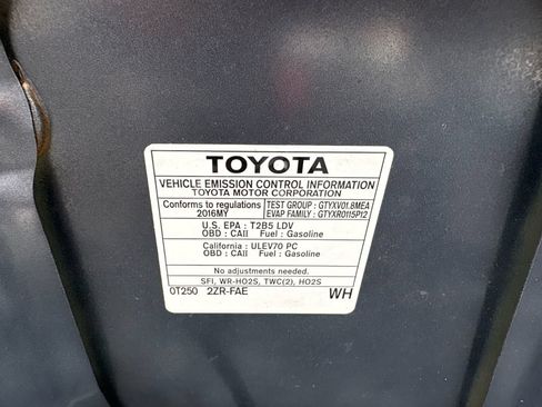 Used 2016 Toyota Corolla LE FWD image 37
