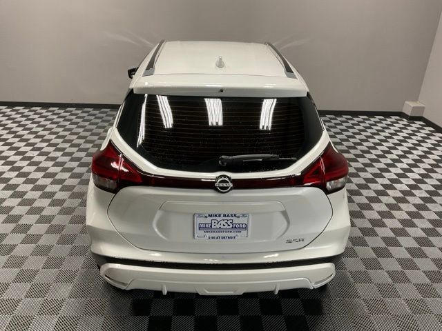 Used 2023 Nissan Kicks SR w/ SR Premium Package FWD image 12