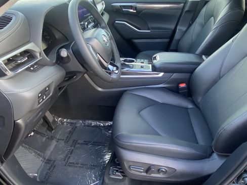 New 2026 Toyota Highlander Limited AWD/4WD image 20