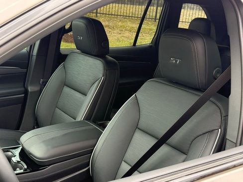 New 2026 Buick Enclave Sport Touring w/ Super Cruise Package image 17