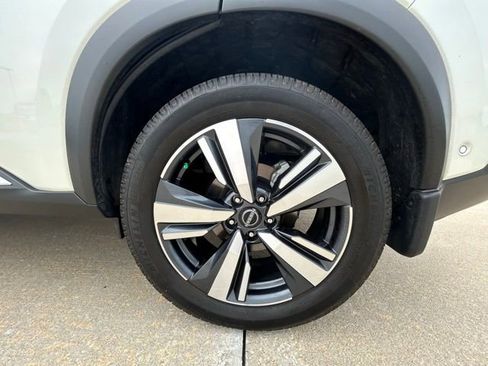 Used 2023 Nissan Rogue SL w/ SL Premium Package AWD/4WD image 13
