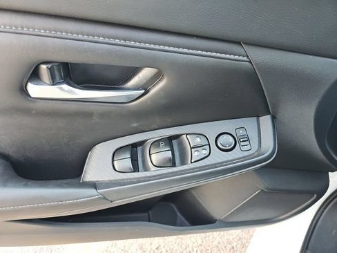 Used 2020 Nissan Sentra SV FWD image 13