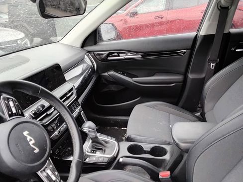 Used 2024 Kia Seltos S image 8