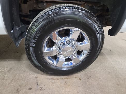Used 2019 GMC Sierra 3500 SLT w/ Duramax Plus Package AWD/4WD image 31