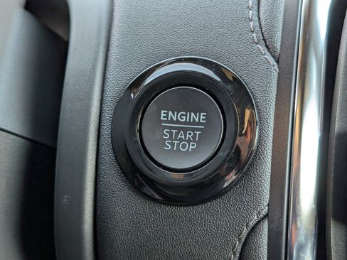 New 2025 Ford Expedition Active image 19