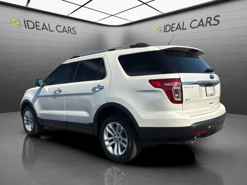Used 2014 Ford Explorer XLT w/ Equipment Group 202A AWD/4WD image 7