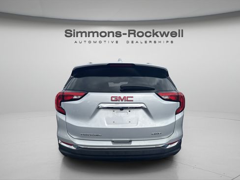 Used 2020 GMC Terrain SLT AWD/4WD image 3