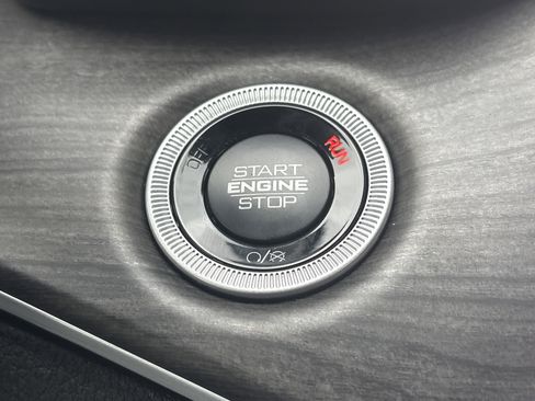 New 2025 Jeep Grand Cherokee L Limited image 34