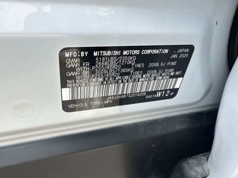 Used 2025 Mitsubishi Outlander SE FWD image 32