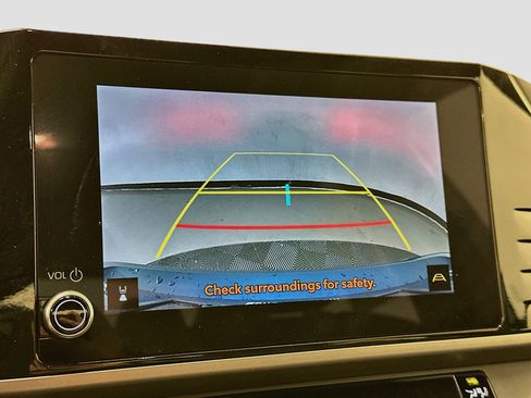 Used 2025 Toyota Camry SE FWD image 23