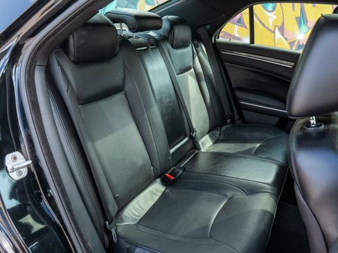Used 2012 Chrysler 300 C RWD image 27