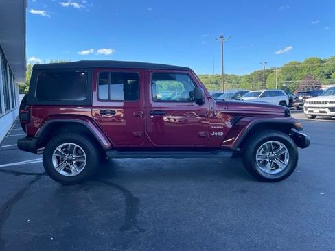 Used 2021 Jeep Wrangler Unlimited Sahara w/ LED Lighting Group AWD/4WD image 4