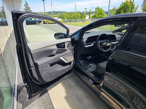 New 2026 Cadillac Optiq Sport 2 AWD/4WD image 18