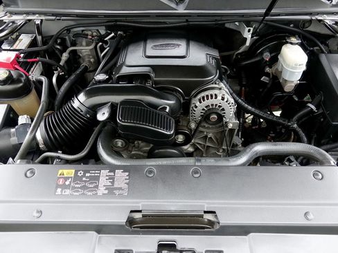 Used 2013 Chevrolet Tahoe LT w/ Texas Edition RWD image 35