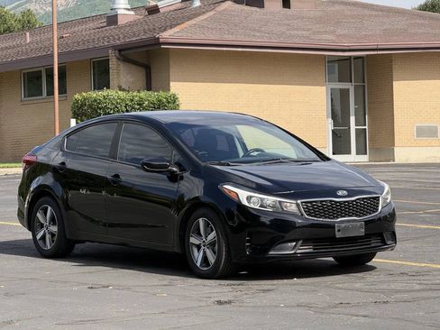Used 2018 Kia Forte S FWD image 3