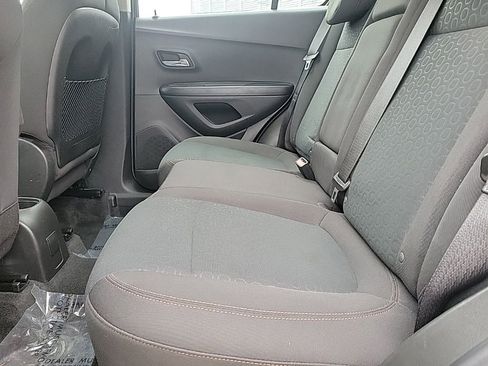 Used 2021 Chevrolet Trax LS image 12