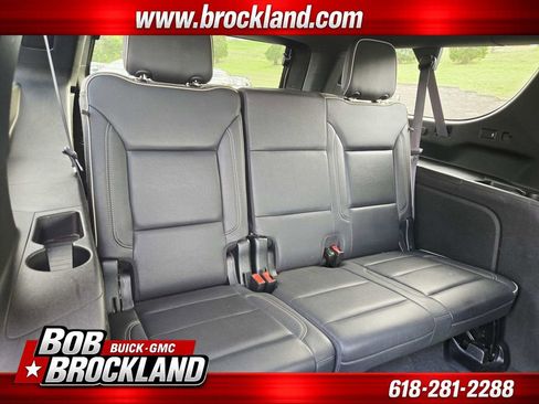 Used 2023 Chevrolet Suburban Premier AWD/4WD image 15