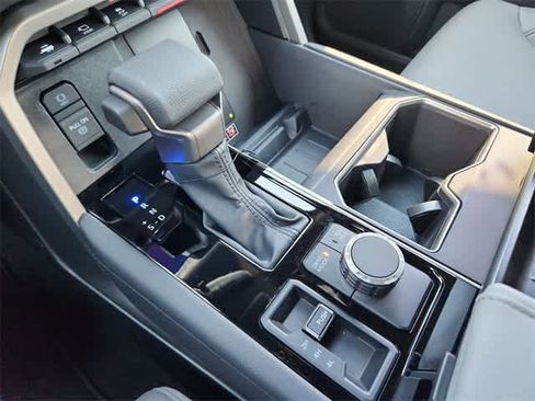 Used 2025 Toyota Tundra Limited image 26