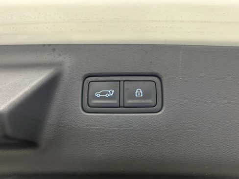 Used 2025 Hyundai Santa Fe Limited AWD/4WD image 30