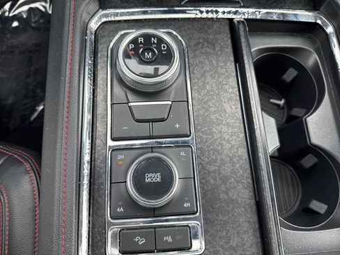 Used 2022 Ford Expedition Limited w/ Equipment Group 303A AWD/4WD image 14