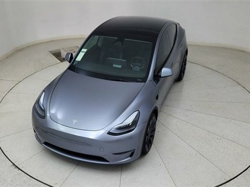 Used 2025 Tesla Model Y Performance image 76