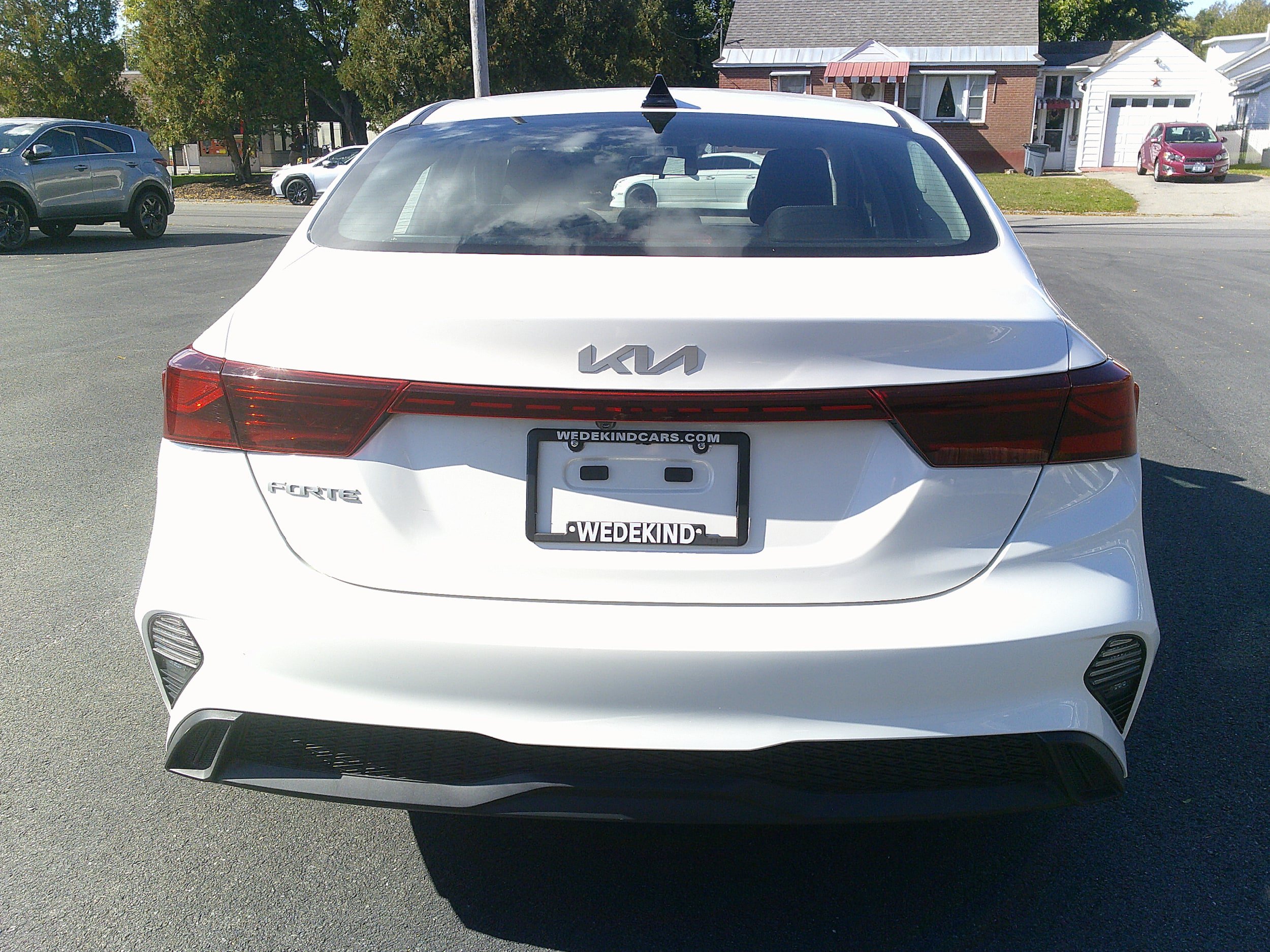 Used 2024 Kia Forte LXS FWD image 9