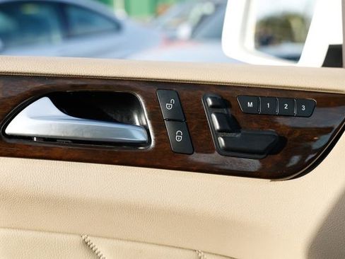 Used 2016 Mercedes-Benz GL 450 4MATIC image 45