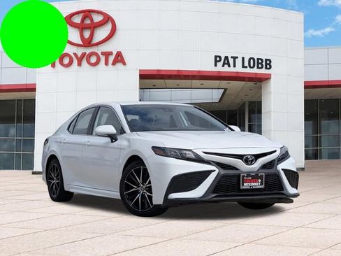 Used 2024 Toyota Camry SE FWD image 1