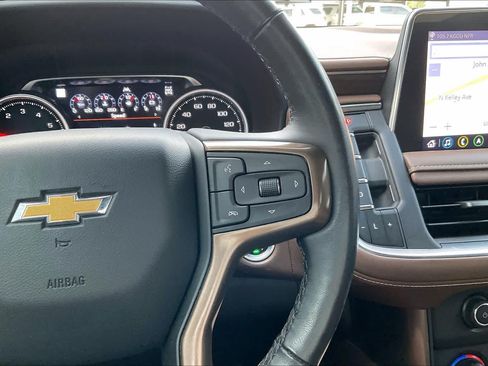 Used 2021 Chevrolet Tahoe High Country w/ Premium Package 2 AWD/4WD image 25