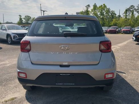 New 2026 Hyundai Venue SE image 6