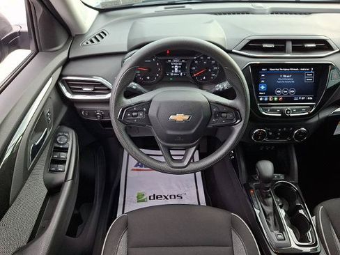 Used 2023 Chevrolet TrailBlazer LT w/ Convenience Package AWD/4WD image 12