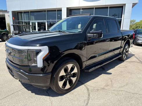 Used 2023 Ford F150 Lightning Platinum AWD/4WD image 3
