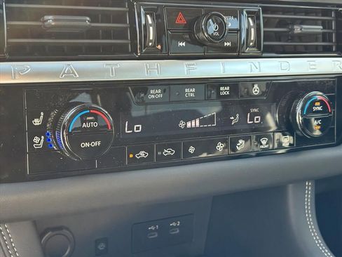 New 2026 Nissan Pathfinder Platinum image 16