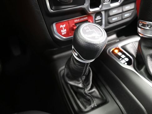 Used 2024 Jeep Gladiator Sport image 26