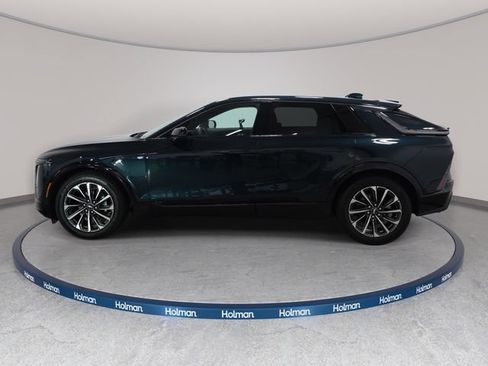Used 2024 Cadillac Lyriq Sport AWD/4WD image 8