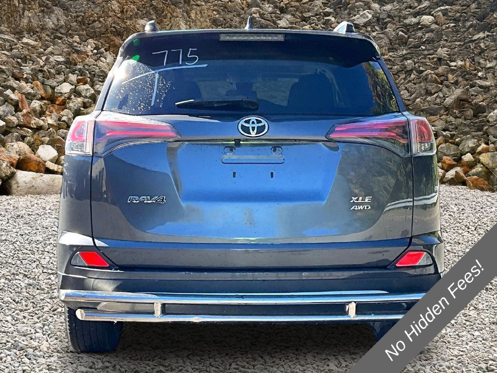 Used 2017 Toyota RAV4 XLE w/ Premium Special Value Package AWD/4WD image 4
