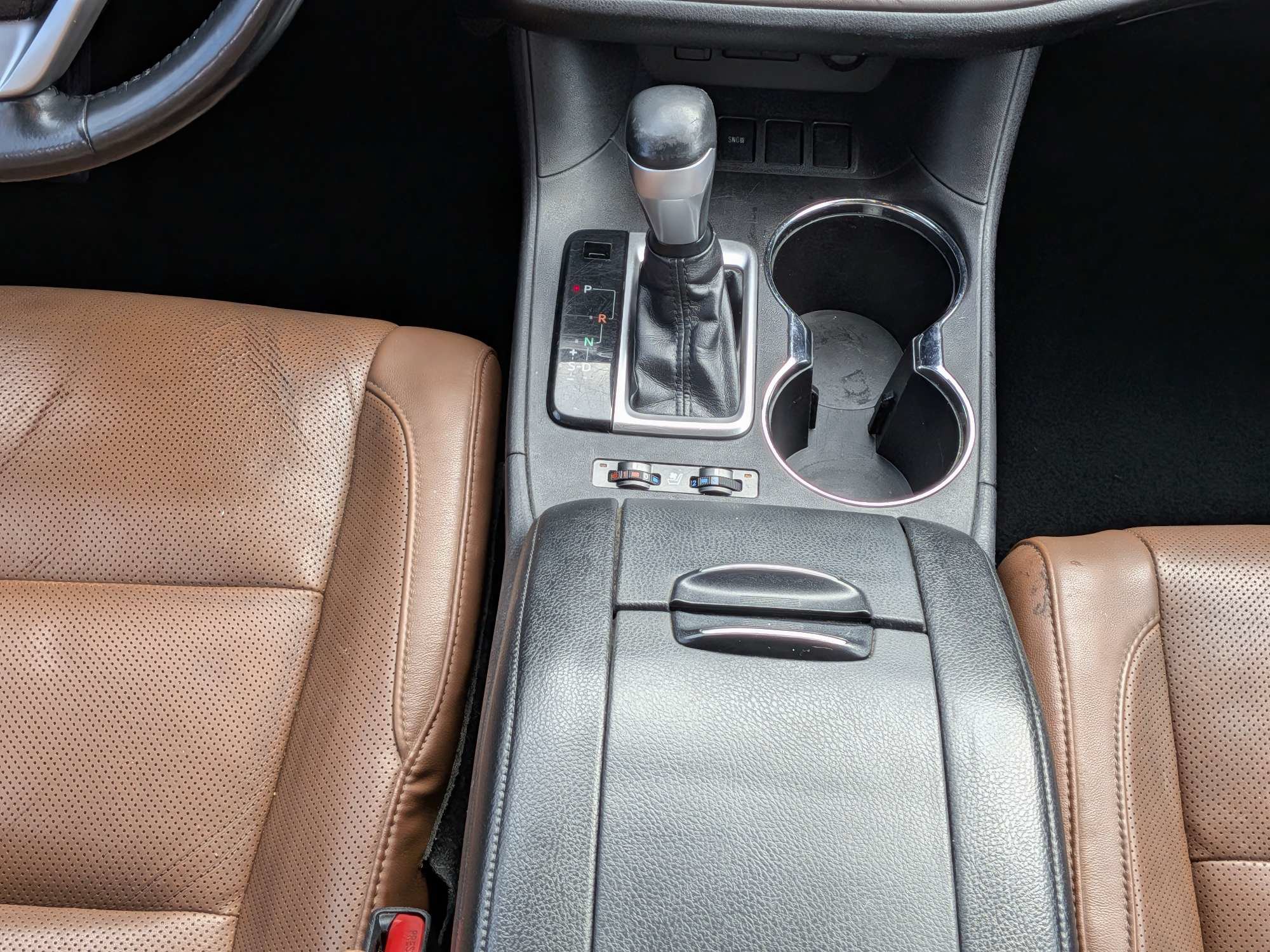 Used 2018 Toyota Highlander Limited Platinum FWD image 21