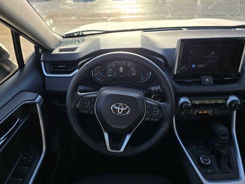 Certified 2025 Toyota RAV4 XLE image 22