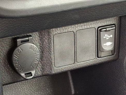 Used 2015 Toyota Corolla LE image 22