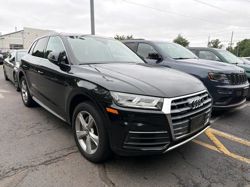Used 2020 Audi Q5 2.0T Premium Plus w/ Premium Plus Package AWD/4WD image 3