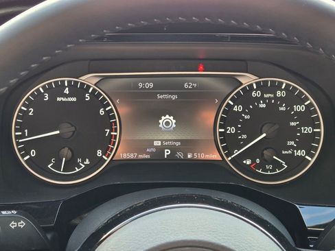 Certified 2024 Nissan Pathfinder SL image 10