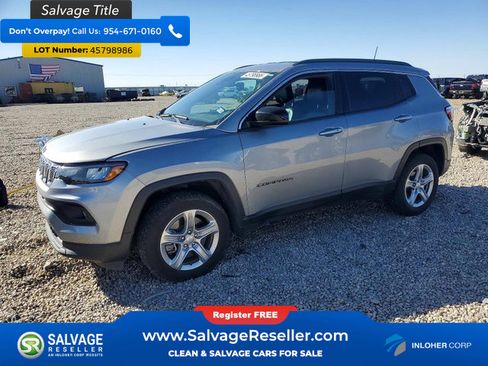 Used 2024 Jeep Compass Latitude AWD/4WD image 1