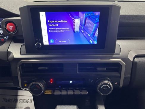 Used 2025 Toyota 4Runner TRD Off-Road image 26